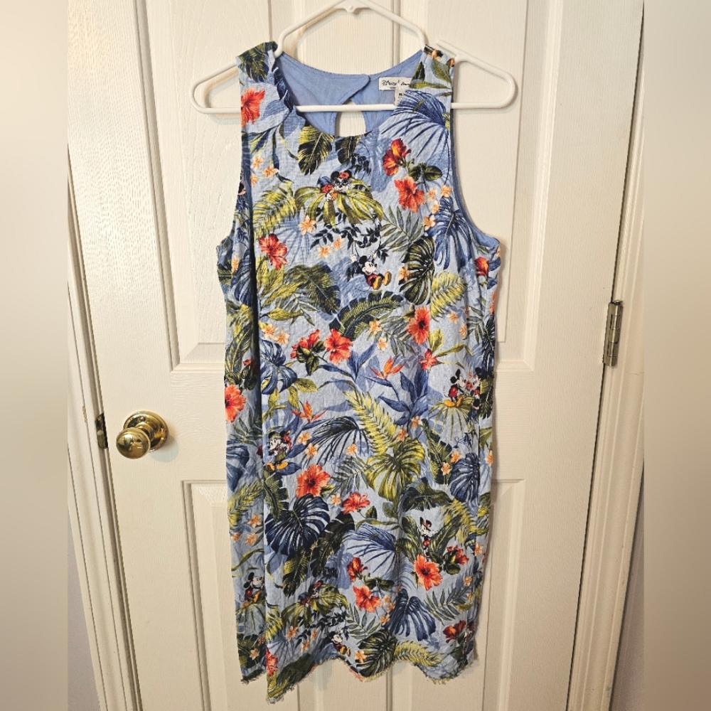 Tommy Bahama Size Medium Disney Dress